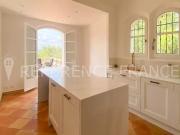 En location Maison 300 m