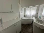 En location Maison 5 pièces 199 m