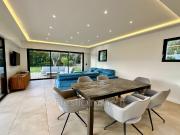En location Maison 5 pièces 219 m