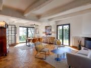 En location Maison 6 pièces 254 m