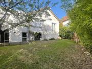 En location Maison 7 pièces 152 m