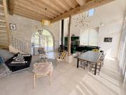 En location Maison 7 pièces 227 m