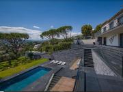 En location Maison 7 pièces 315 m