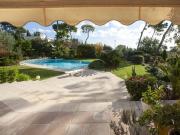 En location Maison 8 pièces 400 m