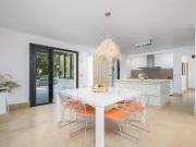 En location Maison 9 pièces 360 m