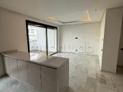 En Location Vide ou Meublé: Magnifique Studio de 94 m au...