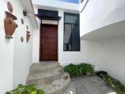 En Manta se Alquila Suite Amoblada en Urb. Pedro Balda Umiña