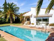 EN MARBELLA ACOGEDORA VILLA