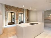 Lucas Fox presenta este piso en pleno casco histórico de...