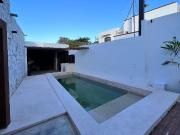 EN RENTA, Casa amueblada con alberca cerca de Av Lopez...