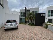 EN RENTA CASA CON RECAMARA EN PLANTA BAJA YJARDIN NORTE...