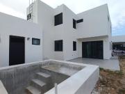 EN RENTA CASA DE 3 RECAMARAS EN LAS AMERICAS CON PANELES...