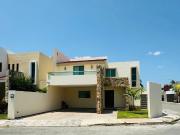 EN RENTA CASA EN ALTABRISA MERIDA PANELES SOLARES...