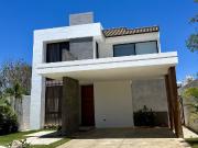 En renta casa en támara residencial