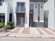 EN RENTA CASA SEMI AMUEBLADA EN BONATERRA RESIDENCIAL AL...