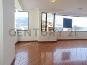 En Renta departamento de 3 dormitorios en Eloy Alfaro y...