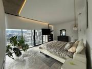 EN RENTA DEPARTAMENTO DE TRES DORMITORIOS AMOBLADO IQON...