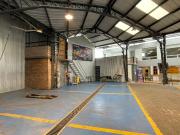 En Renta Galpón con Oficinas en La Av Ilaló