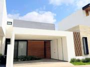 EN RENTA HERMOSA CASA ZONA DE LUJO EN RENTA HERMOSA CASA ZONA DE LUJO