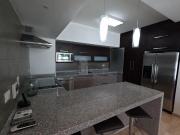 EN RENTA / VENTA departamento de lujo amueblado en Col....