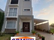 En Urbanización Privada Se Vende Casa con Proyección...