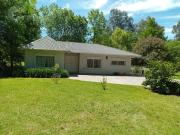 En Venta, 2 Casas quincho deposito coch. sobre lote...