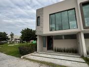 En venta a un costado de Galeras Santa Anita