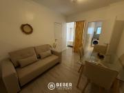 En venta ambiente al frente con balcón, Plaza Colon