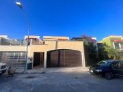 En venta amplia casa en Gran Santa Fesant