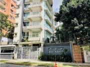 En Venta Apartamento. 3H/3,5B/3pE. Campo Alegre