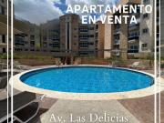 En Venta Apartamento Av. Las Delicias Resd. Merú Park....