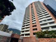 En Venta Apartamento en Los Dos Caminos. Qvadra Sebucan....