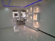en venta apartmento en la av. las delicias maracay 25...