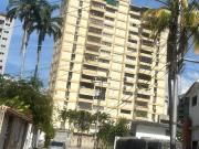 En Venta Apto. Ubicado en Urb. La Esperanza Resd. La...