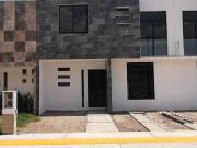 CASA EN VENTA EN PACHUQUILLA Fracc. Bosques de San...