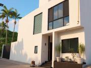 EN VENTA BONITA CASA EN PRIVADA CON VIGILANCIA