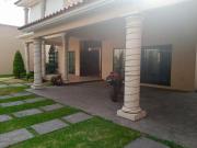 EN VENTA BONITA CASA SOLA MODERNA