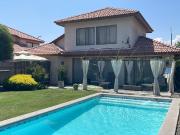 En venta buena casa en condominio Santa Elena sector...