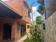 EN VENTA Casa 320m2 5H+4B+2V/3PE Lomas de la...