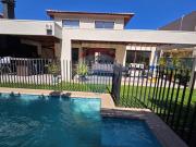 En Venta Casa 3 dorm + ofi, piscina y quincho