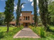 EN VENTA Casa 3 Dormitorios con Jardín, Galería, Pileta,...