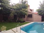 En Venta Casa 4 dormitorios con Pileta, B°Cumelén, Neuquén