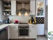 En venta casa al canal orientación sud este, terreno de...