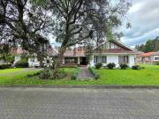 EN VENTA CASA AMPLIA, CON 4 HABITACIONES EN PLANTA BAJA,...