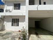 EN VENTA CASA AMPLIA DE 3 RECÁMARAS EN ZONA CÉNTRICA,...