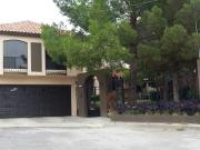 EN VENTA CASA BONITA Y AMPLIA EN FRACCIONAMIENTO LAS...