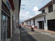 EN VENTA CASA COMERCIAL EN BUGA, EXCELENTE UBICACION