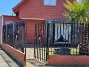 En venta casa con excelente ubicación dentro de coronel