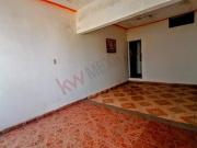 En venta casa con local comercial, ubicada en la colonia...