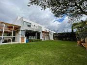 En venta casa con patio. Intervalles. Tumbaco